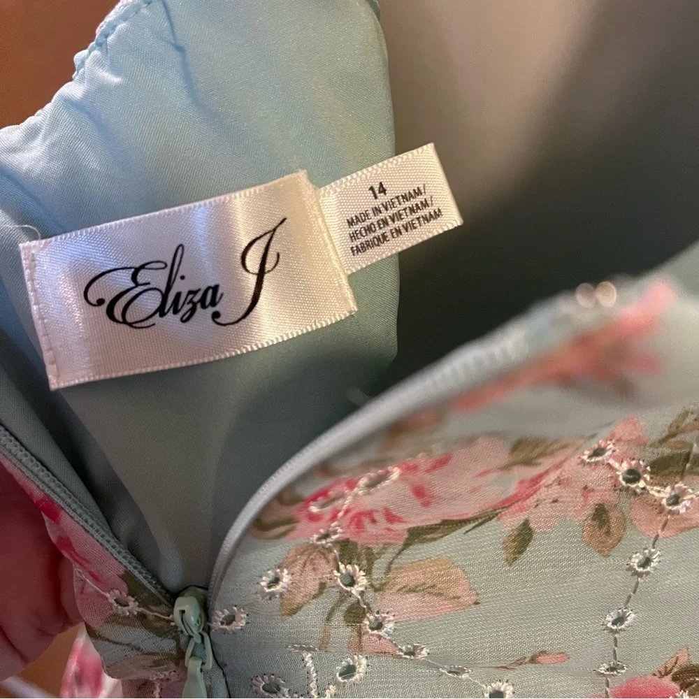 Eliza J Embroidered Floral Halter Neck Cut Out Back summer Dress Mint Size 14 - Picture 9 of 10